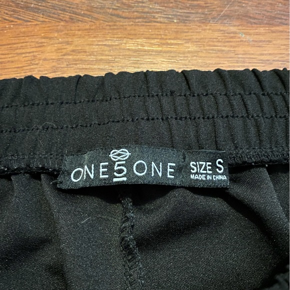 Black Ankle-Length Pants - Picture 5 of 9